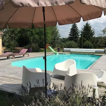 Casa de Férias La Grangeneuve La Petite Maison Marclopt