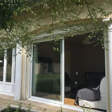 La Grangeneuve La Petite Maison Casa de Férias *
